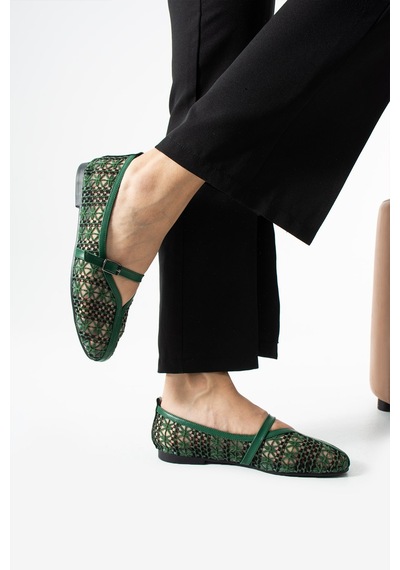 Dabab Shoes Marvena Kadın Zümrüt Yeşili Çapraz Bantlı Dantel Detaylı Şeffaf Dokulu Babet Yeşil Dabab Shoes Marvena Kadın Zümrüt Yeşili Çapraz Bantlı Dantel Detaylı Şeffaf Dokulu Babet Yeşil