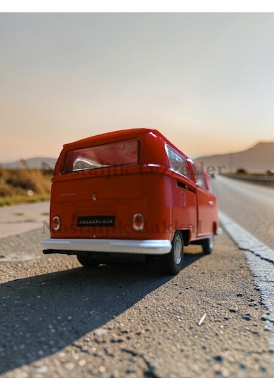 Nostaljik Kırmızı Volkswagen Type 2 1/32 Ölçek Metal Çek Bırak Kapılar Açılır Model Araba Çok Renkli