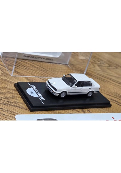 1/64 Bmw E30 Beyaz - Collector Edition 50 Years Bmw 3 Series