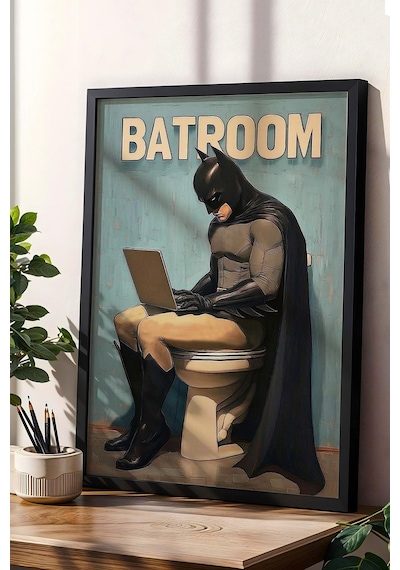 Tuvalette Laptop Kullanan Batman Çerçeveli Tablo - Wc Tuvalet İçin Tablo