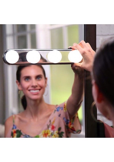 Taşınabilir Güçlü Vantuzlu & Duvar Sabitlemeli Pilli Makyaj Lambası 4 Ampüllü Led Makeup Işığı Gri