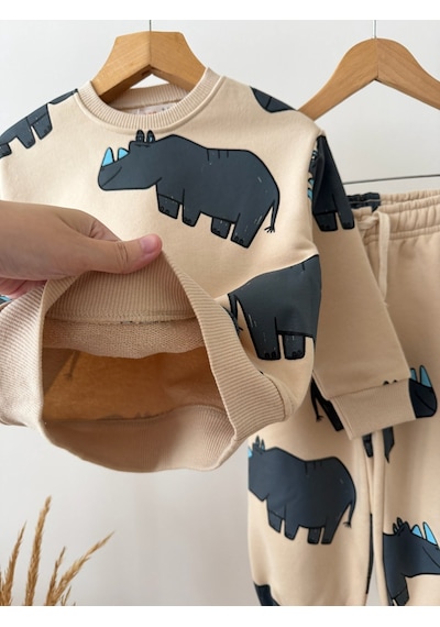 Magu Çocuk Pamuklu Gergedan Desenli Bej Sweatshirt Ve Eşofman Altı Takımı Çok Renkli