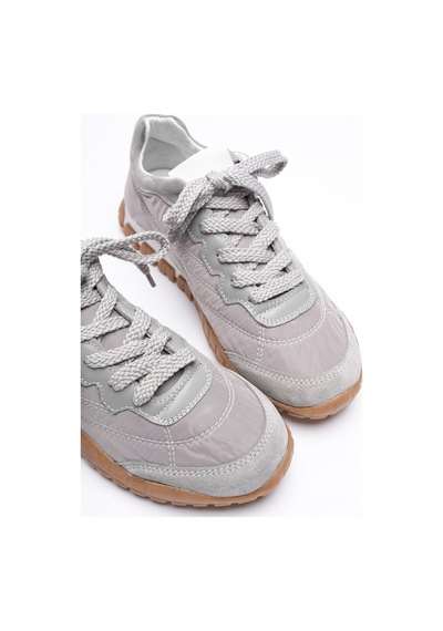 Mubiano Kadın Hakiki Süet Bağcıklı Krep Tabanlı Anorak Detaylı Sneaker Gri Minu Gri