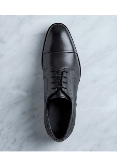 Black Becooming