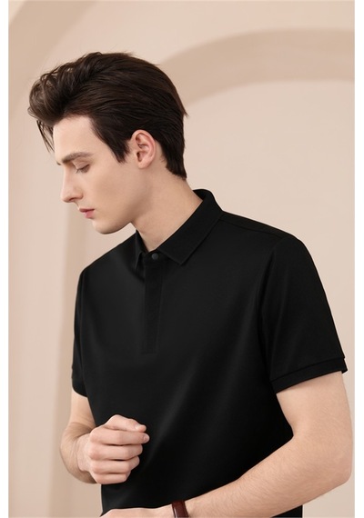 New Performance Premium Polo T-shirt %53,8 Polyester %37,2 Pamuk %2,5 Spandex %2,0 Asetat %1,7 Bakır Amonyak %1,5 Dut İpeği %1,3 Keten Siyah