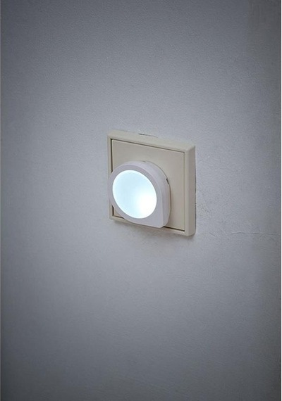 Brennenstuhl Karanlık Sensörlü 3 Renk 1 Led 1,5 Lm Gece Lambası - 1173180 Çok Renkli