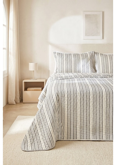 Ocean Home Textile Pamuklu Kapitoneli Antrasit Renk Çizgi Desen Çift Kişilik Yatak Örtüsü Seti 1 Adet 250 X 230 / 2 Adet 50 X 70 Cm