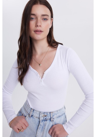 Tudors Kadın Slim Fit Dar Kesim Pamuklu V Yaka Beyaz Bluz-38829 Beyaz