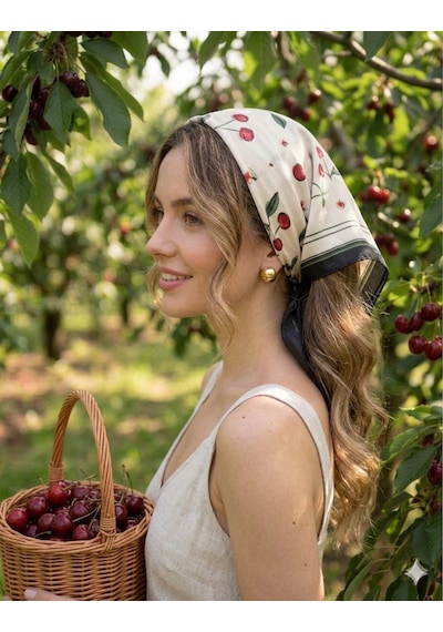 Trend Dokunuş Kadın 50-50 Saten Krem Kiraz Desenli Fular Bandana