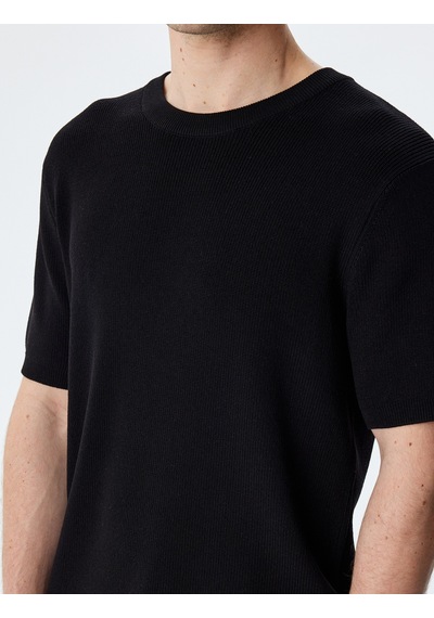 Koton Bisiklet Yaka Regular Fit Viskon Karışımlı Kısa Kollu Triko Tişört Siyah 5sam70011ht Siyah Koton Bisiklet Yaka Regular Fit Viskon Karışımlı Kısa Kollu Triko Tişört Siyah 5sam70011ht Siyah