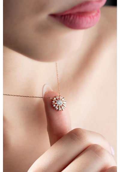 925 Ayar Gümüş Rose Kaplama Işıltılı Tektaş Güneş Kolye Rose Gold