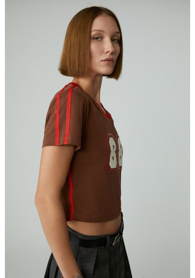 Ethıquet YEIDY Kadın Slim Baskılı Kısa Kol Asimetrik Yaka Kahverengi T-Shirt Ethıquet YEIDY Kadın Slim Baskılı Kısa Kol Asimetrik Yaka Kahverengi T-Shirt