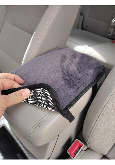 Oto Kolcak Pedi, Peluş, Kaymaz Alt Yüzey, Terletmez, Evrensel Uyum, Kolcak Koruyucu, Lastikli Sabitleme, Mükemmel Hissiyat, 29x19 Cm Füme Abanoz - Beyaz