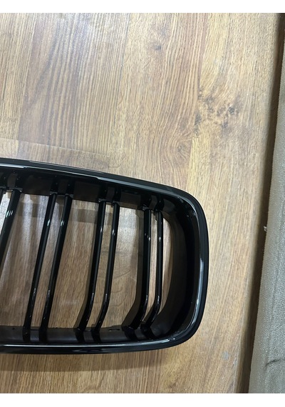 Bmw F30 Parlak Siyah Panjur Set