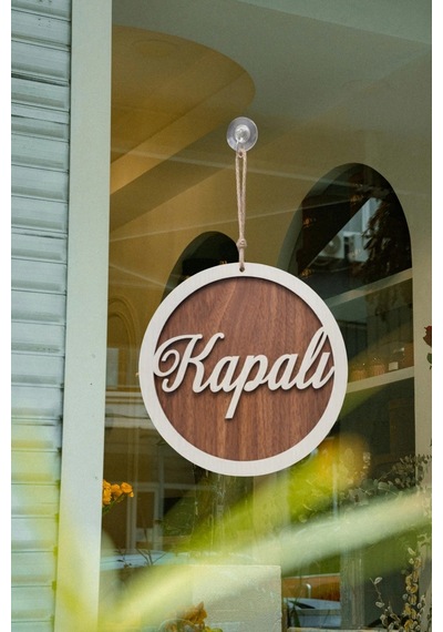 Üç Katlı El Yazılı Modern Açık/kapalı Tabelası - Akçaağaç-beyaz