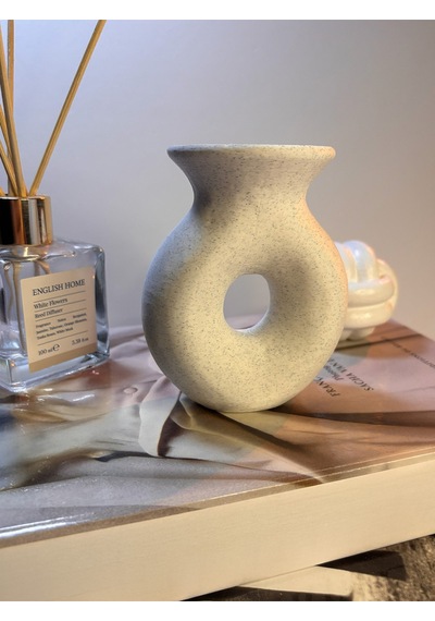 Yuvarlak Delikli Form Dekoratif Vazo Mat Mermer Beyaz Modern Minimal Tasarım