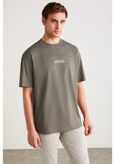 Grımelange Lorenzo Erkek Özel Dokulu Kumaşlı %100 Pamuk Düğme Detaylı Normal Gri T-shirt Grımelange Lorenzo Erkek Özel Dokulu Kumaşlı %100 Pamuk Düğme Detaylı Normal Gri T-shirt