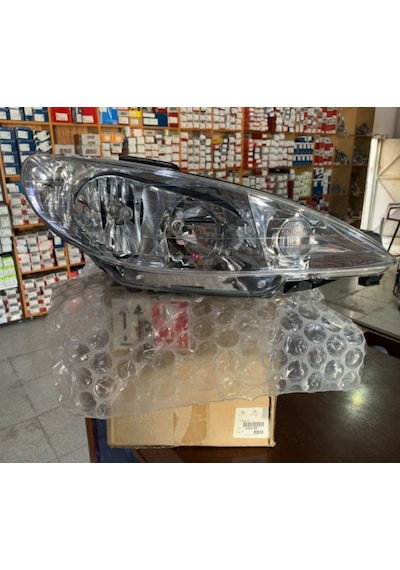 Peugeot 206 Gtı Sport Parabolik Çiftli Sağ Far 6205s9