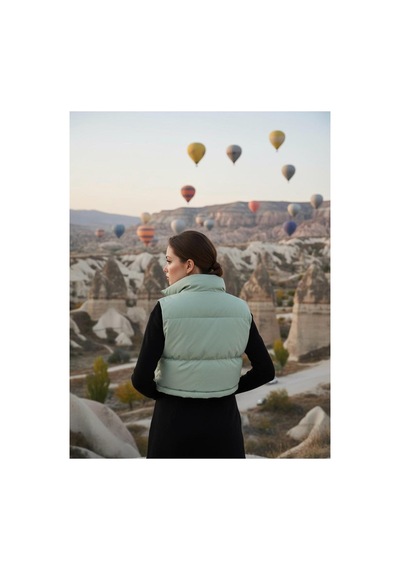 Feg Store Kadın Mint Yeşili Crop Dik Yaka Fermuarlı Belden Lastikli Ayarlanabilir Şişme Yelek Yeşil Feg Store Kadın Mint Yeşili Crop Dik Yaka Fermuarlı Belden Lastikli Ayarlanabilir Şişme Yelek Yeşil