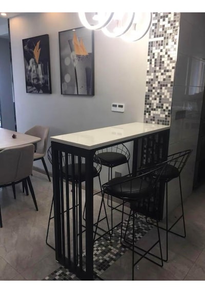 Bar Masası Metal İskeletli Yüksek Mutfak Yemek Masası Dresuar Kahve Köşesi Çok Renkli