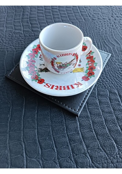 Kare Bardak Altlığı Suni Deri Bardak Altı 1 Adet Siyah Çok Renkli
