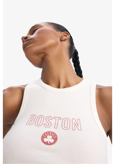 Defacto NBA Boston Celtıcs Crop Top Bisiklet Yaka Fitilli Kaşkorse Sporcu Atlet D8802AX25SP Ekru