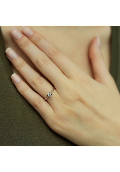 Lova I Renk 0,18 Karat Pırlanta Tektaş Yüzük - IDL Sertifikalı