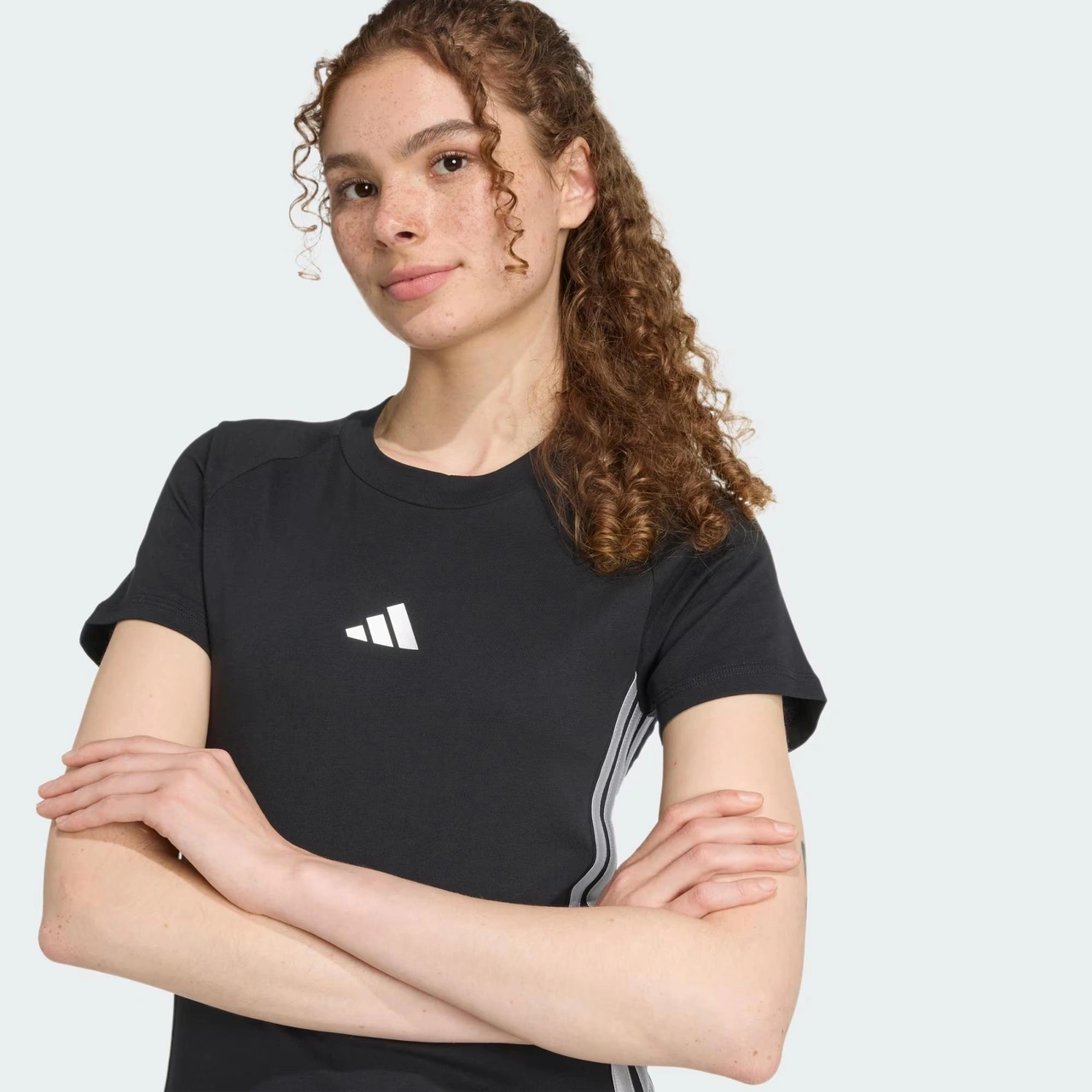 Adidas Holiday 3 Stripes Slim Kadın Tişört C-adıjm1878b30a00 SIYAH