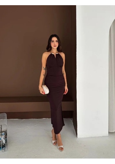 Efnaz Style Uzun Abiye Elbise Yırtmaçlı Sırt Dekolteli Şık Gece Elbisesi - Kahverengi Efnaz Style Uzun Abiye Elbise Yırtmaçlı Sırt Dekolteli Şık Gece Elbisesi - Kahverengi