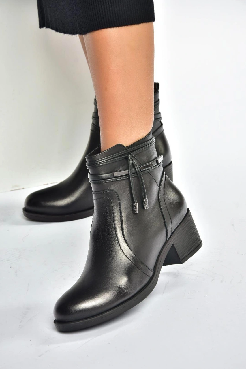 Fox Shoes T555703303 Siyah Hakiki Deri Kalın Topuklu Kadın Bot Siyah Deri-hakiki Deri