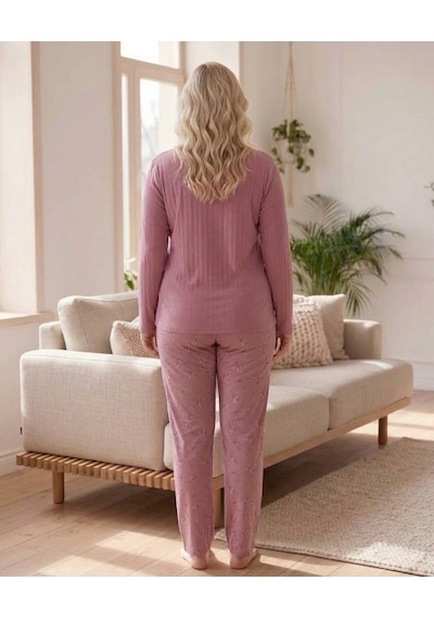 Eyfuze Kadın Kışlık Büyük Beden Curve Nakışlı Desenli Yakası Düğmeli Uzun Kollu Pijama Takımı Pembe