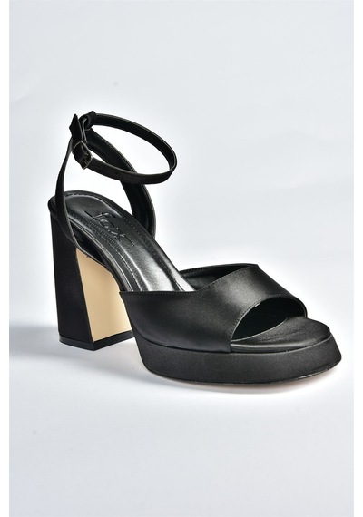 Fox Shoes Siyah Saten Kumaş Kalın Platform Topuklu Kadın Ayakkabı M570345604 Siyah