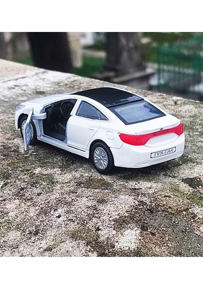 Hyundai Azera Demir Oyuncak Araba Sesli-ışıklı - Çek Bırak 12cm Çok Renkli