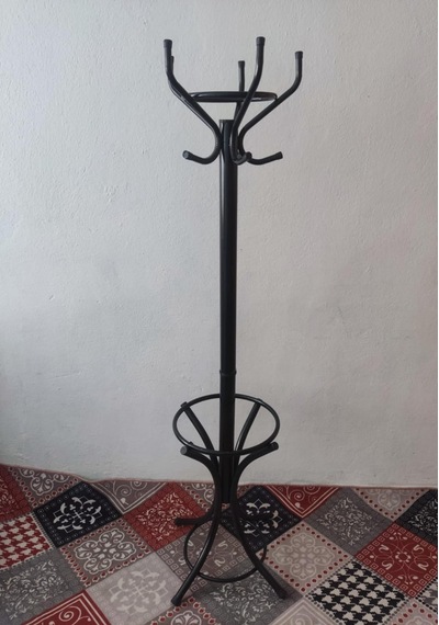 Metal Portmanto Siyah Ayaklı Askılık Siyah