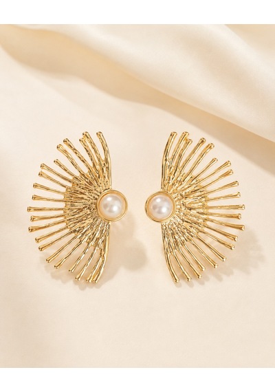 Gold Yelpaze Tasarım İnci Detaylı Küpe Modern Statement Kadın Küpe Altın