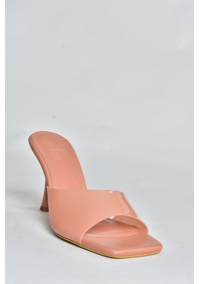 Fox Shoes Pudra Şeffaf Görünümlü Kalın Topuklu Kadın Terlik P590033209