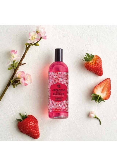 The Body Shop Japanese Cherry Blossom Strawberry Kiss Vücut Spreyi 100﻿﻿ ML