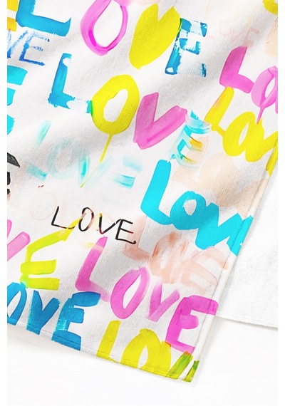 Love Yazı Temalı Renkli Plaj Havlusu - Modern Pop Art Beyaz Zemin Hızlı Kuruyan Mikrofiber Havlu Donuk Kıyısı