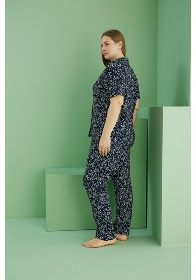 Siyah İnci Bürümcük Krınkıl Kumaş Curve Büyük Beden Battal Boy Düğmeli Pijama Takım25118722 Çok Renkli Siyah İnci Bürümcük Krınkıl Kumaş Curve Büyük Beden Battal Boy Düğmeli Pijama Takım25118722 Çok Renkli