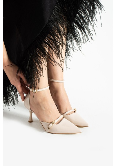 Dabab Shoes Elvora Kadın Bej Sivri Burun 7 Cm İnce Topuklu Bilekten Bantlı Tokalı Rugan Klasik Ayakkabı Dabab Shoes Elvora Kadın Bej Sivri Burun 7 Cm İnce Topuklu Bilekten Bantlı Tokalı Rugan Klasik Ayakkabı