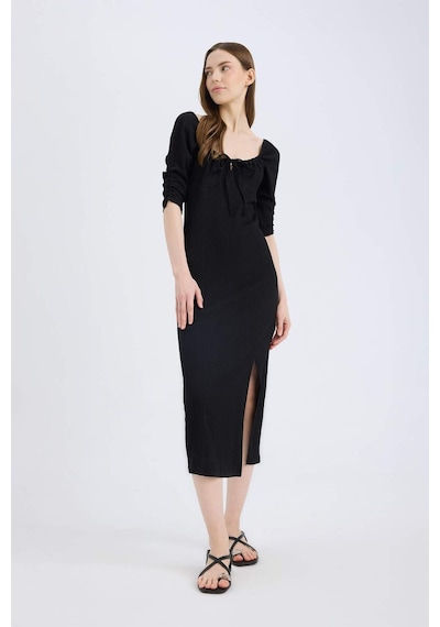 DeFacto Bodycon Vücudu Saran Kare Yaka Yırtmaçlı Basic Düz Bürümcük Yarım Kol Siyah Midi Elbise E0885AX25SPBK81