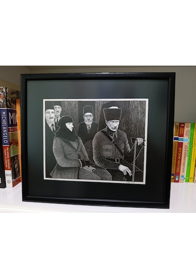 Atatürk Resmi - Siyah Ahşap Çerçeveli - Orijinal Çizim Atatürk Resmi - Siyah Ahşap Çerçeveli - Orijinal Çizim