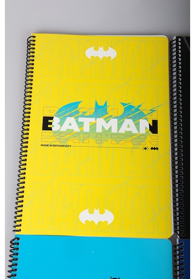 Dekomus İle Lisanslı Batman "tekli" A4 80 Yaprak Çizgili Defter
