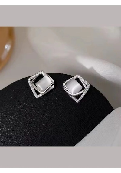 925 Ayar Gümüş Kristal Taşlı Geometrik Kare Küpe Gümüş