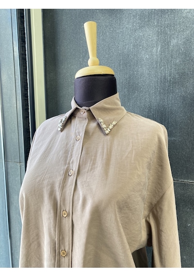 Pera Moda Yakası Taşlı Modal Kumaş Oversize Kadın Gömleği Açık Kahverengi