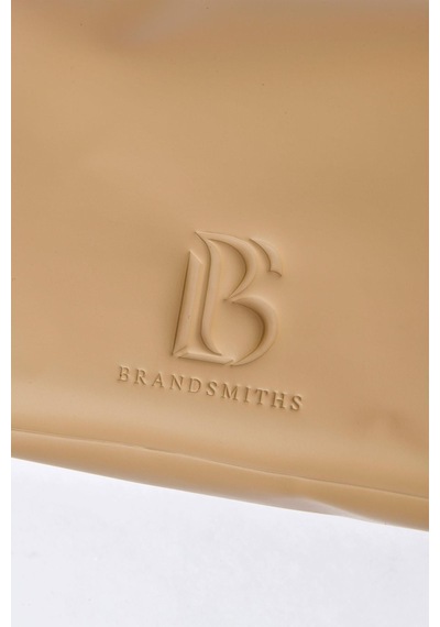 Camel Core Grooming Case