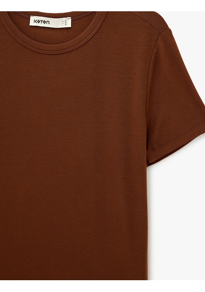 Koton Viskon Kumaş Ribanalı Slim Fit Kısa Kollu Bisiklet Yaka Basic Tişört Kahverengi 7wak50010ek Kahve