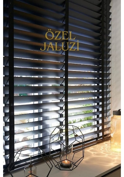 Siyah 50 Mm Ahşap Görünümlü Jaluzi Siyah