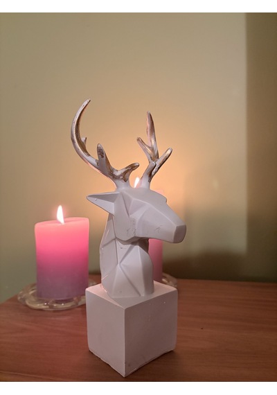 Geometrik Geyik Başı Biblo Mat Beyaz & Altın Eskitme Boynuzlu Origami Tasarım Masaüstü Dekoratif Heykel