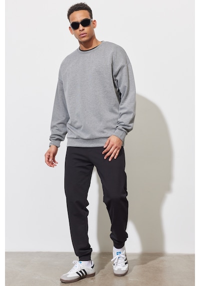 AC&Co / Altınyıldız Classics Erkek Gri Melanj Oversize Fit Bol Kesim Bisiklet Yaka Düz Sweatshirt 4A5221200005GMJM Gri Melanj AC&Co / Altınyıldız Classics Erkek Gri Melanj Oversize Fit Bol Kesim Bisiklet Yaka Düz Sweatshirt 4A5221200005GMJM Gri Melanj